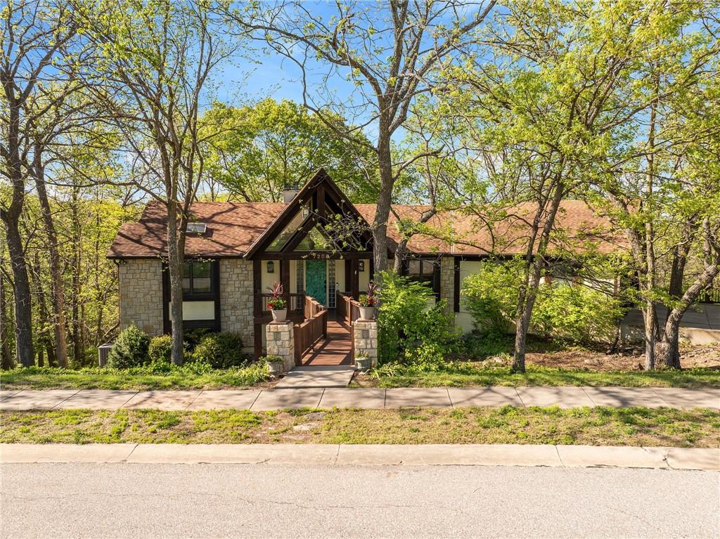 7206 Larson Avenue - Photo 1
