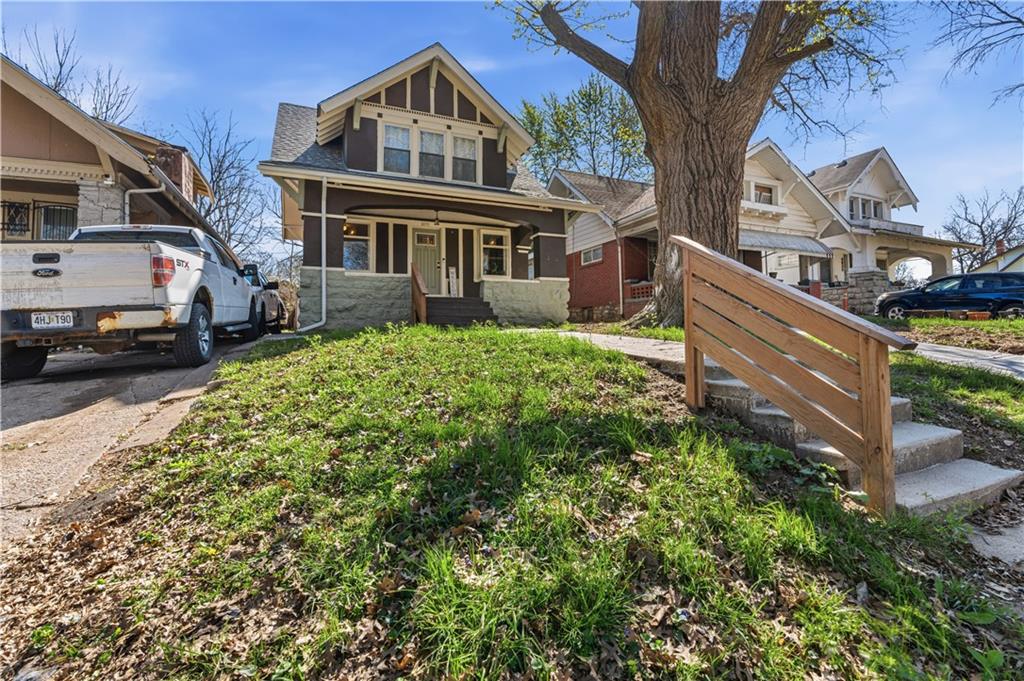 4031 S Benton Avenue - Photo 1