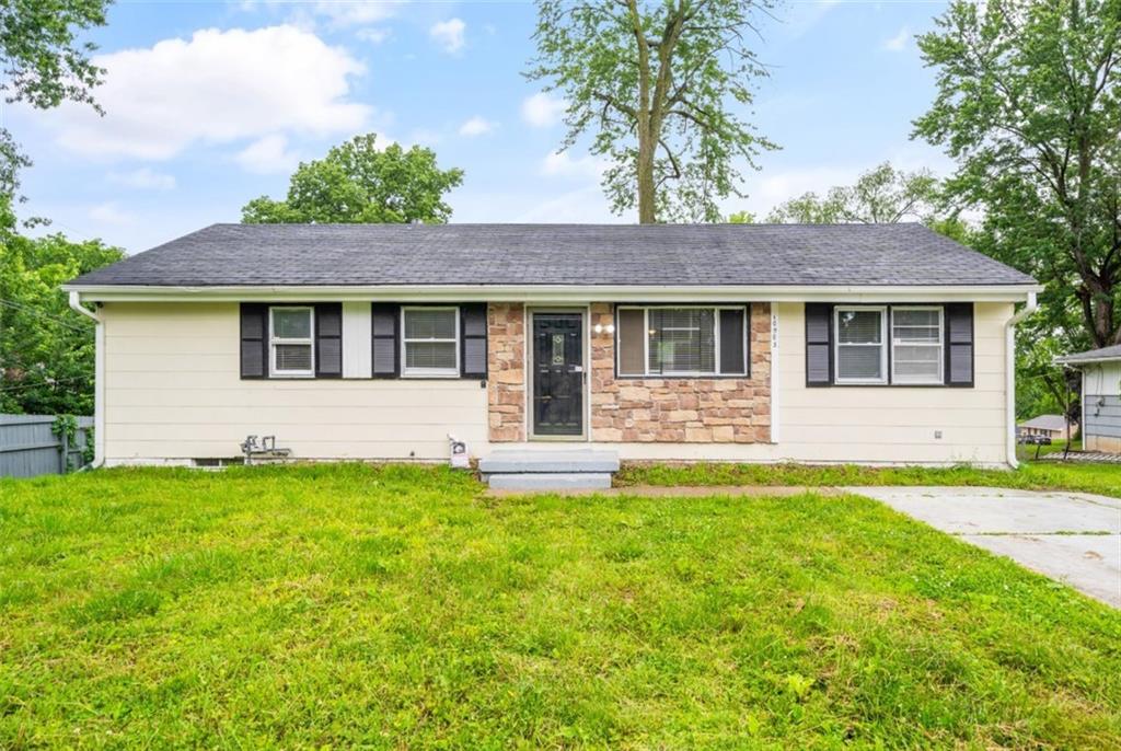 10905 E 47th Street - Photo 1