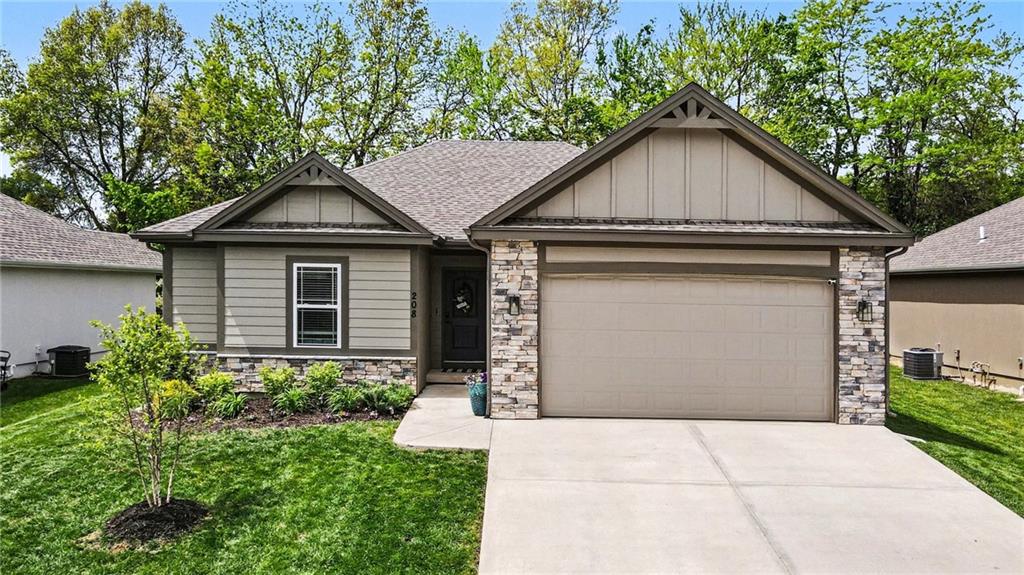 208 S MARIMACK Court - Photo 1