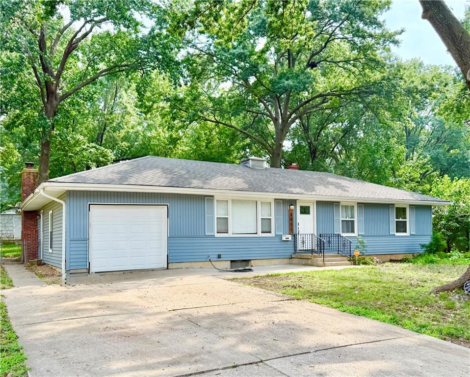 8811 E 84th Street - Photo 1