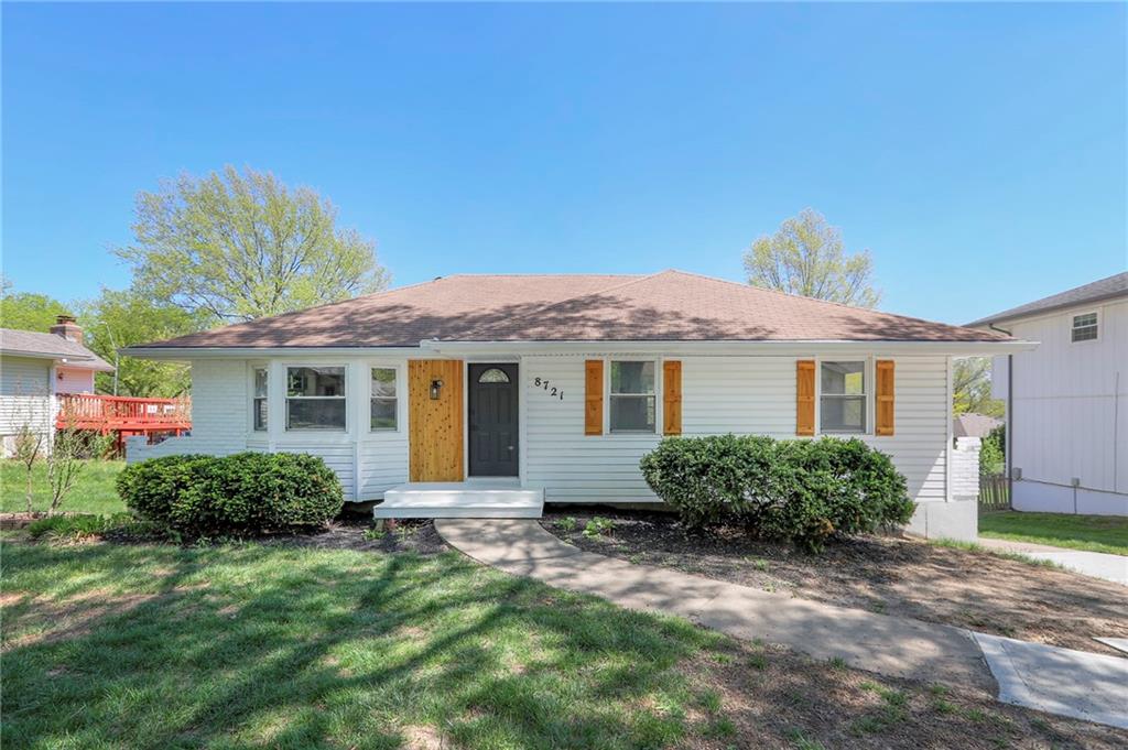 8721 N Campbell Street - Photo 1