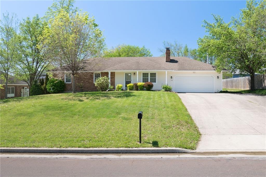 1800 Country Club Drive - Photo 1