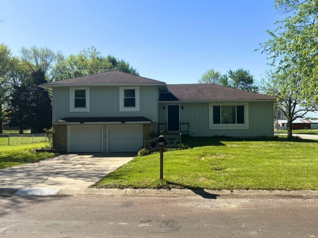 304 E Frazier Street - Photo 1