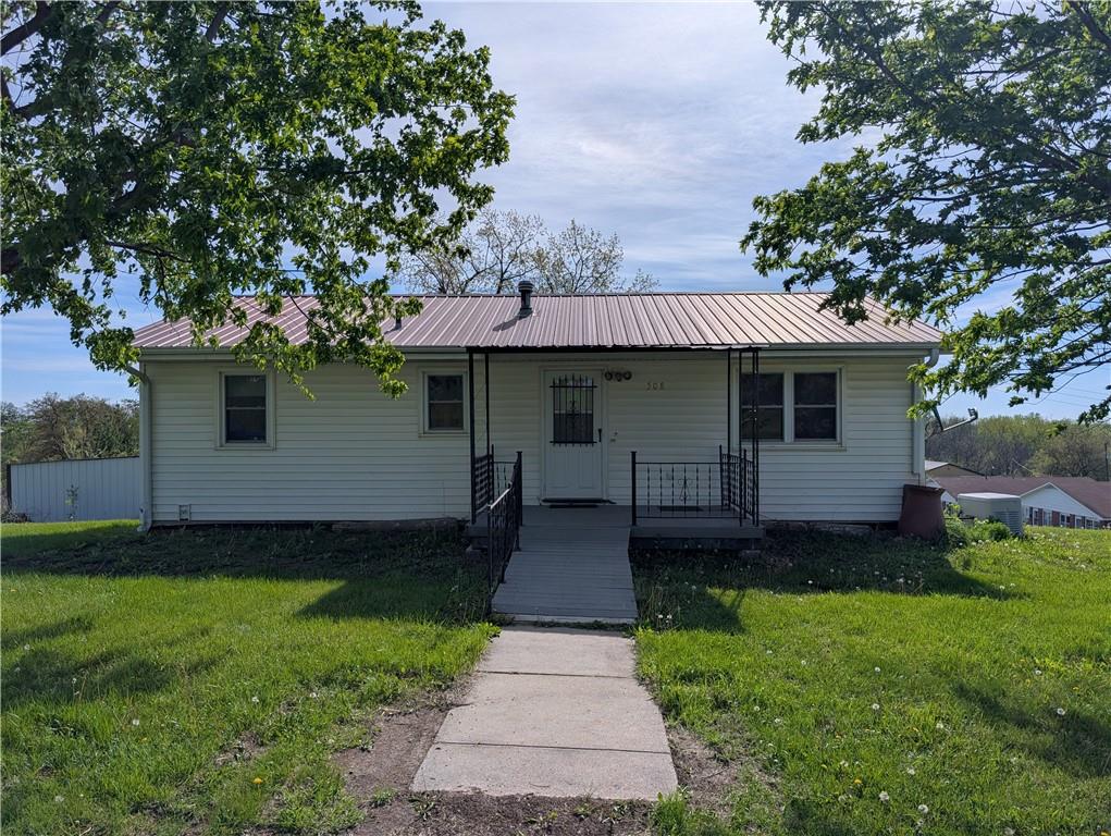 508 S Lyon Street - Photo 1