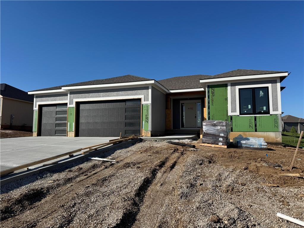 2609 NE Crestview Street - Photo 1