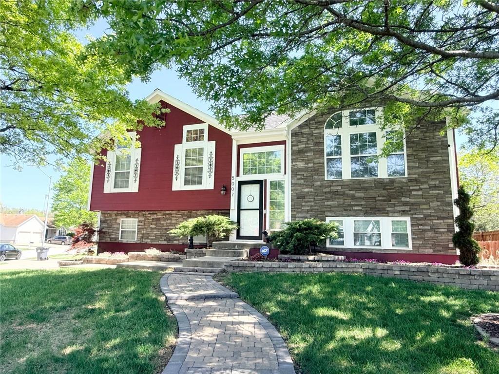 5007 S Powell Avenue - Photo 1