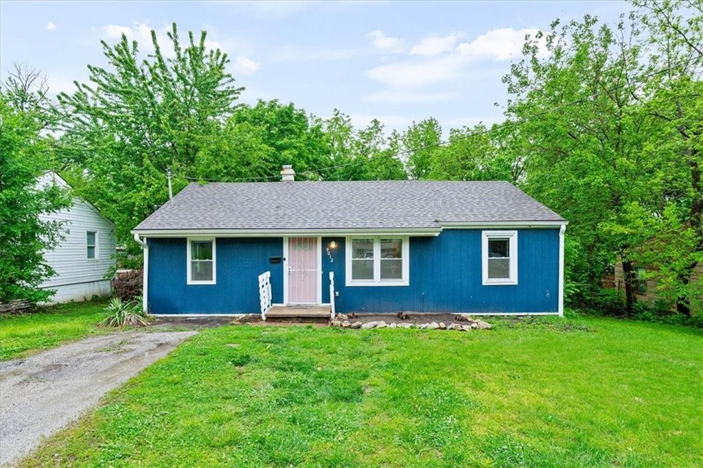 9012 E 52nd Terrace - Photo 1