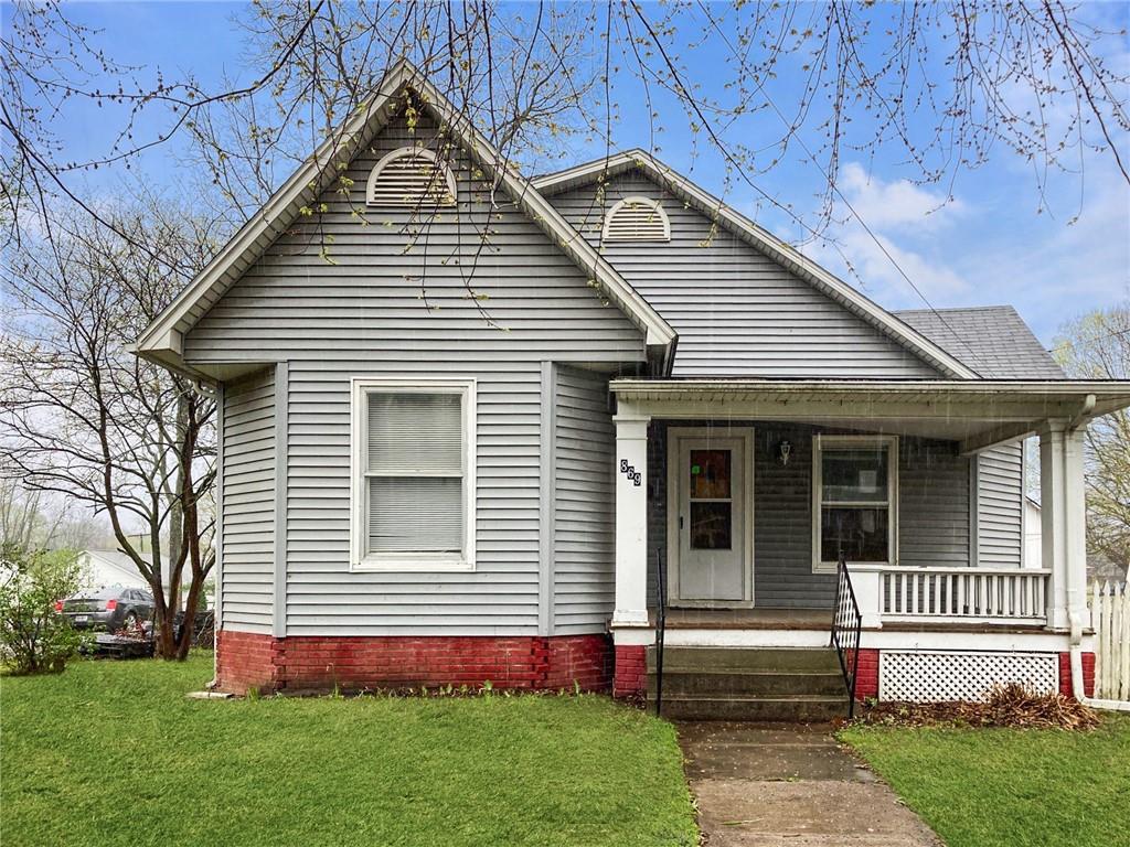 869 S Redman Avenue - Photo 1