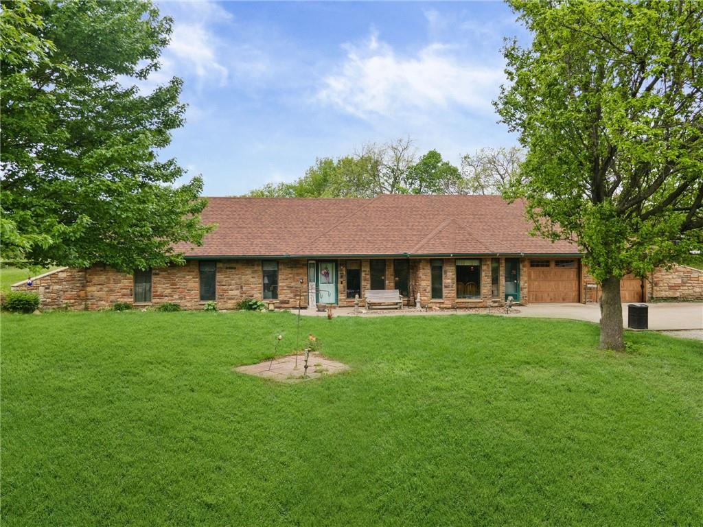 4021 Country Squire Road - Photo 1
