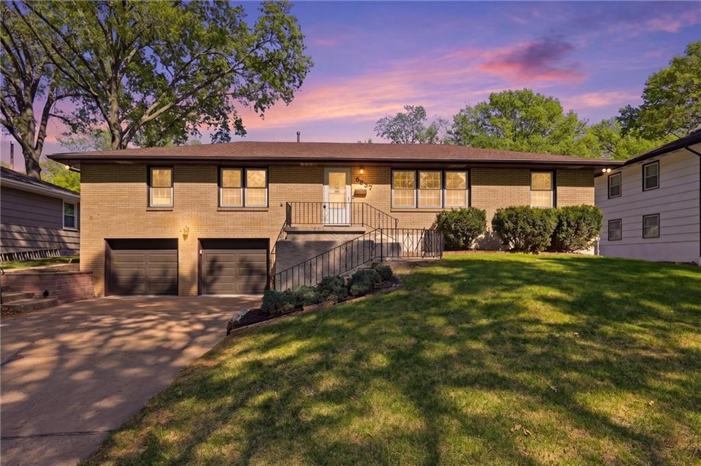 5037 N Michigan Avenue - Photo 1