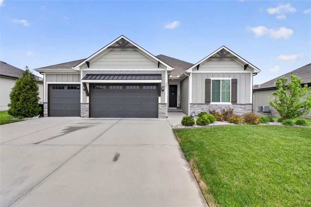 227 SW Eagles Ridge Drive - Photo 1