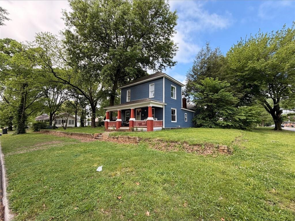 108 E Jefferson Street - Photo 1