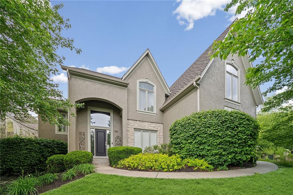 8011 Parkview Drive - Photo 1