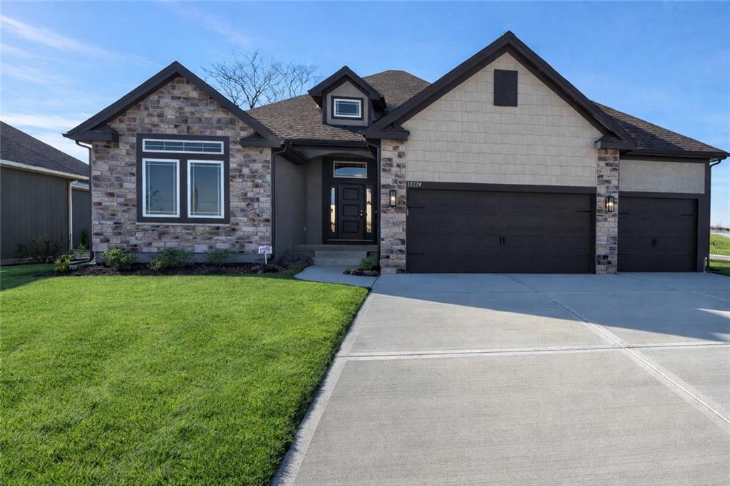 6922 NE 102nd Street - Photo 1