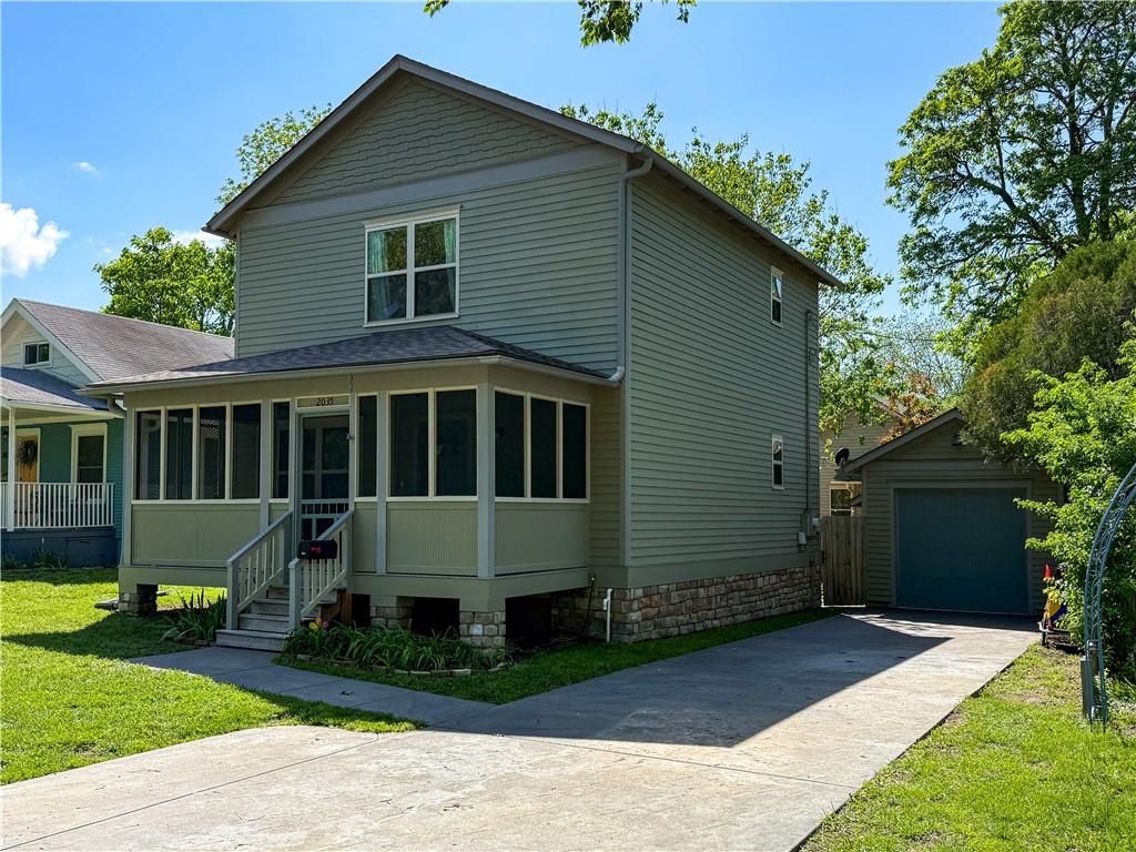 2035 Barker Avenue