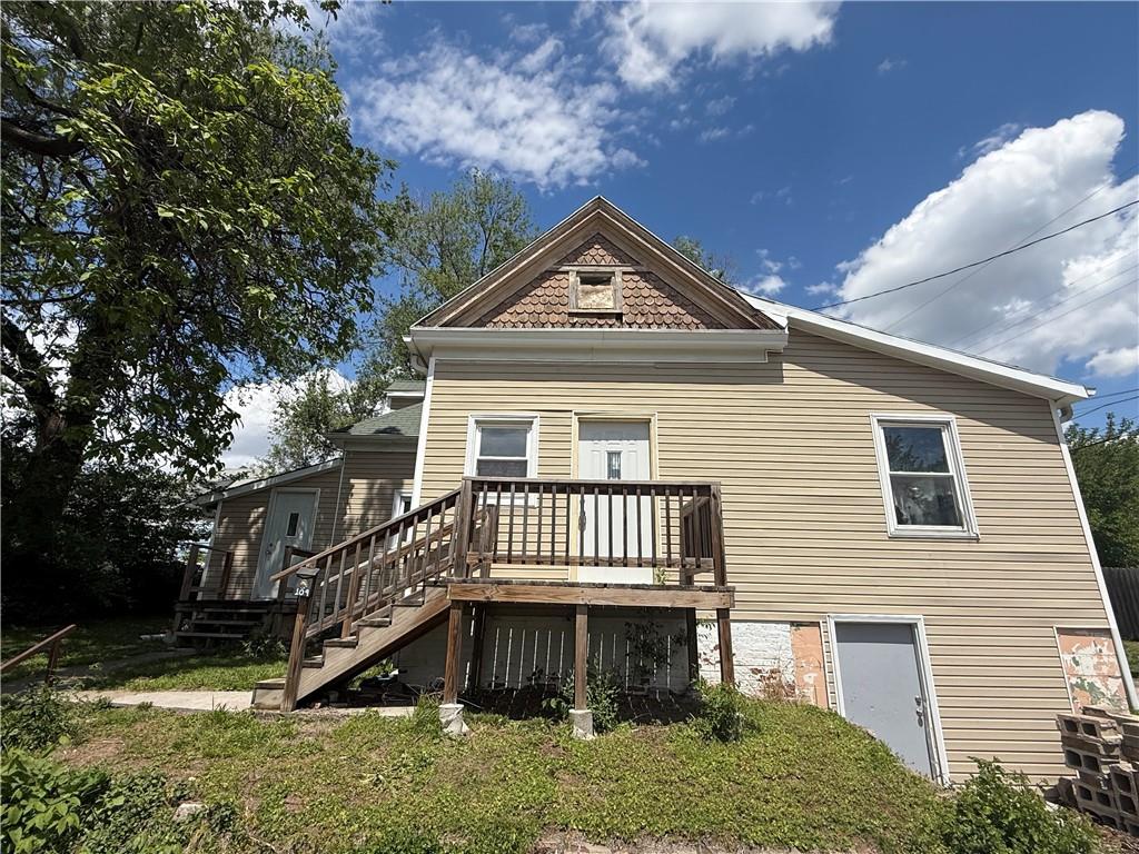 109 E Market Street - Photo 1