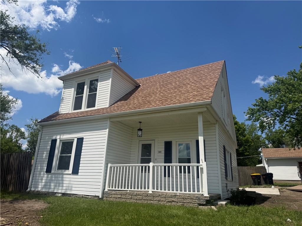 1401 W Chestnut Street - Photo 1