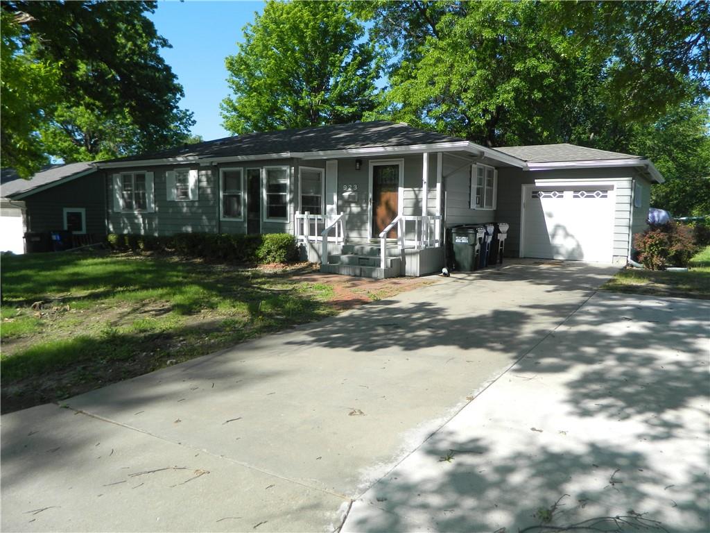 923 Crestline Drive