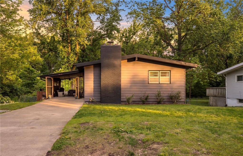 1030 Anderson Street - Photo 1