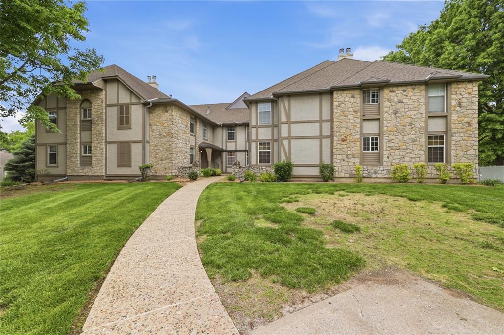 1305 NW Village Drive #C - Photo 1