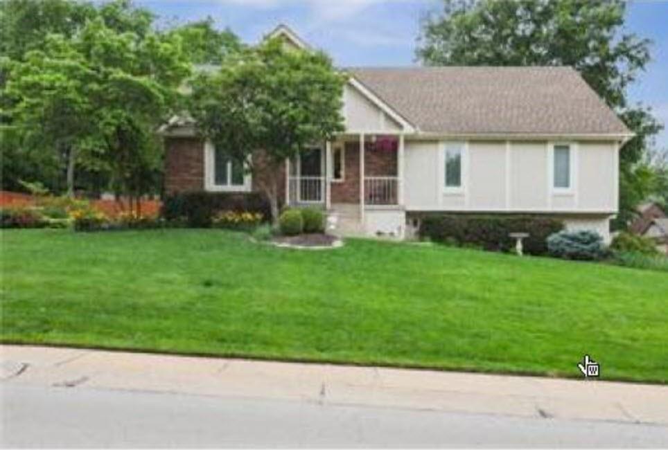 2600 S Cochise Avenue - Photo 1