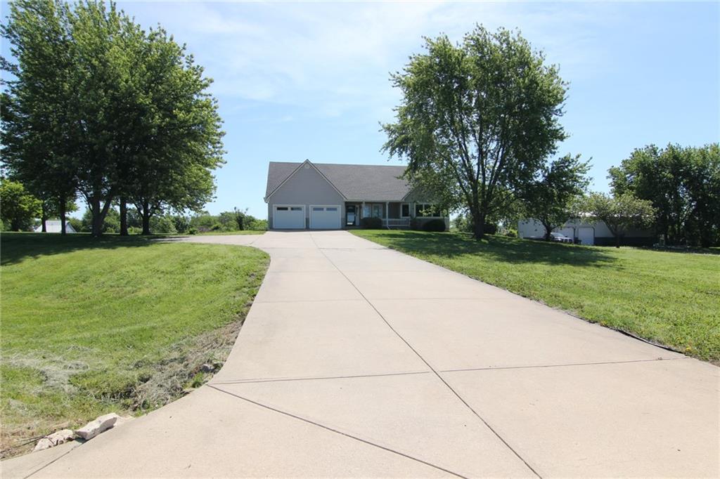 23305 S Hickory Court - Photo 1