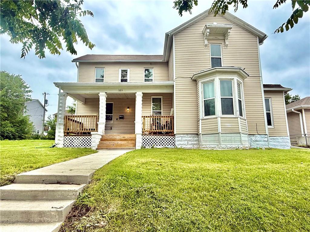 325 E 3rd Street - Photo 1