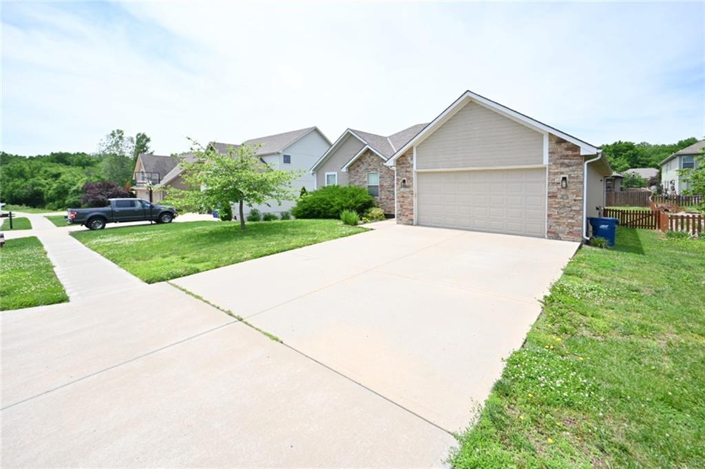 15865 NW Morgan Street - Photo 1