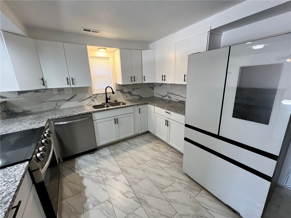 2019 Sunset Drive - Photo 1