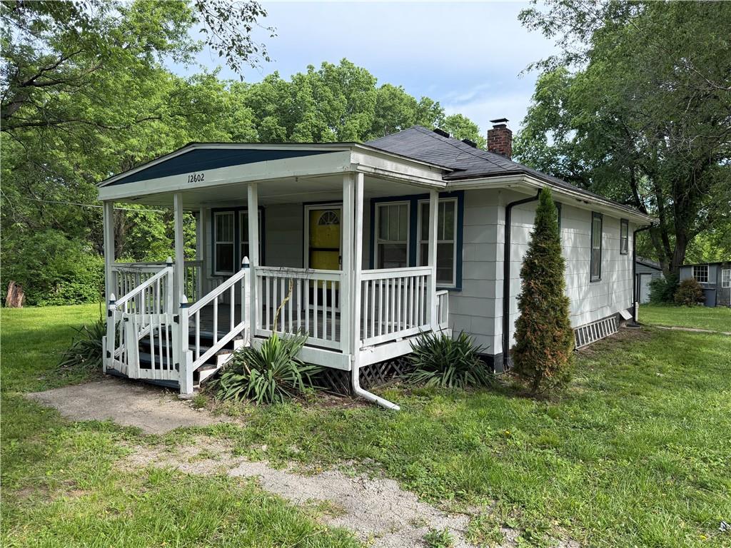 12602 E 37th Street N - Photo 1