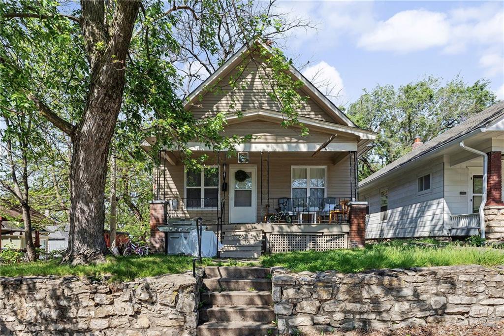 308 N Lawndale Avenue - Photo 1
