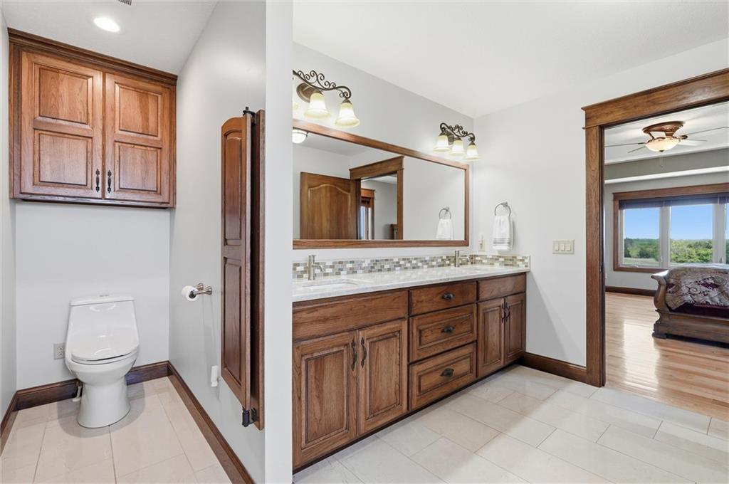 Thumbnail 33