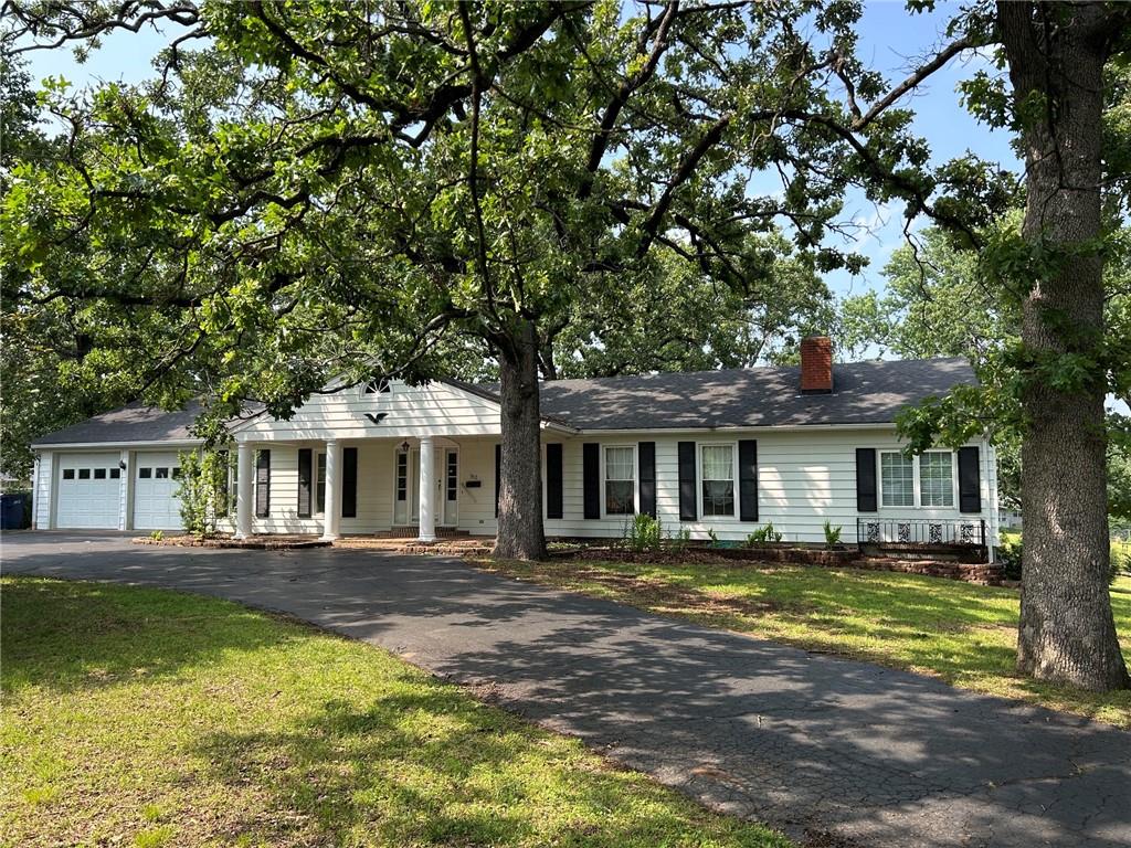 912 Briarwood Lane - Photo 1