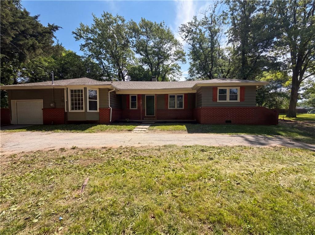 1825 Bren Mar Road - Photo 1