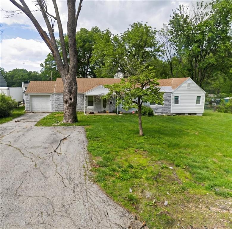 9622 Linwood Boulevard - Photo 1