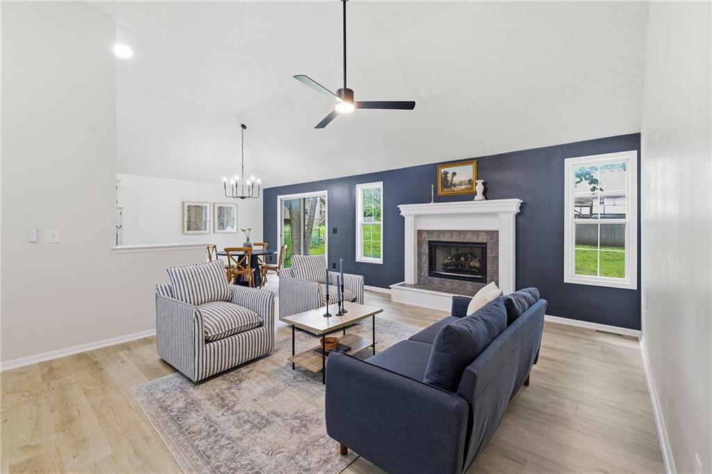 1003 Lincoln Street - Photo 1