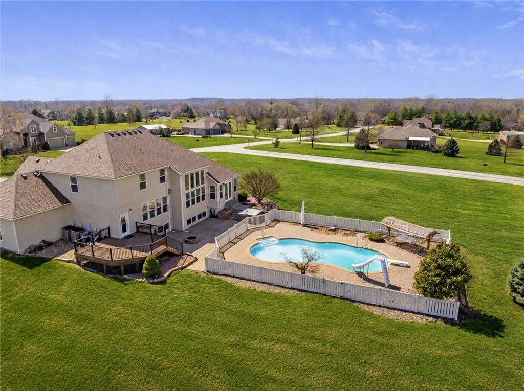 24611 Woodland Circle - Photo 1