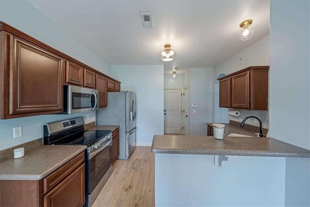 23403 W 89th Terrace — Photo 9