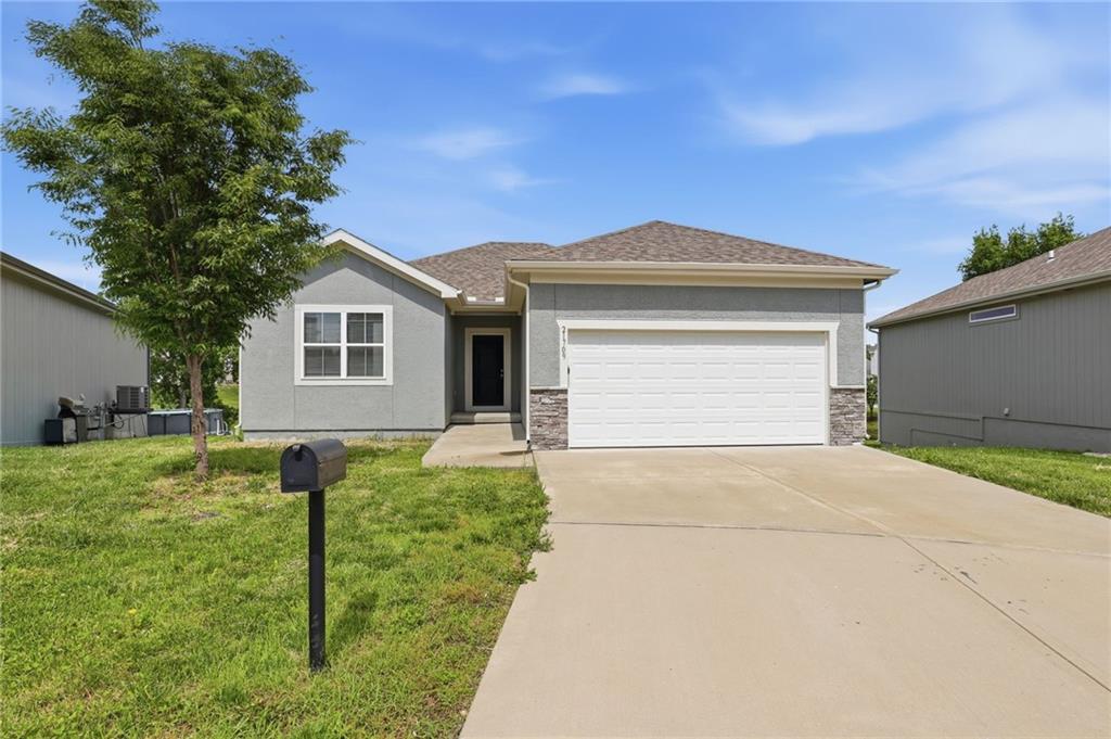 21709 N Ridge Court - Photo 1