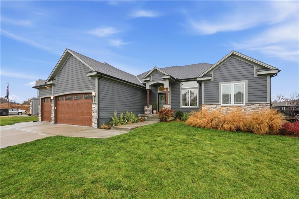 1219 N Heartland Avenue - Photo 1