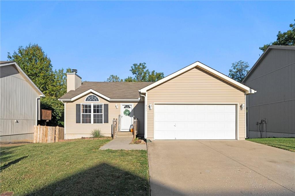 411 N Queen Ridge Avenue - Photo 1