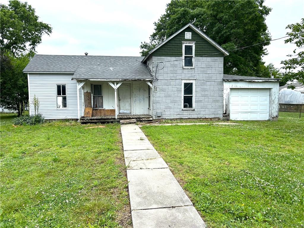 305 Walser Avenue - Photo 1