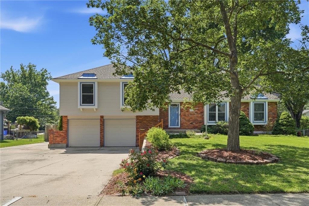 10930 Lydia Avenue - Photo 1