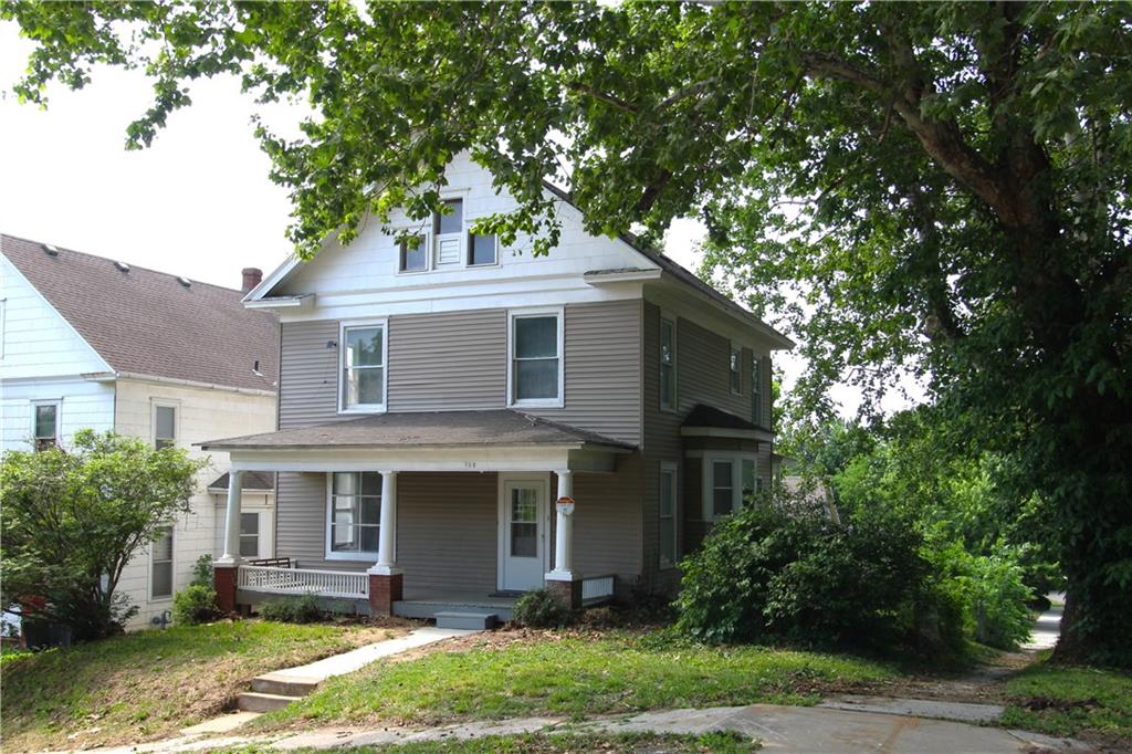 702 McDonald Street - Photo 1