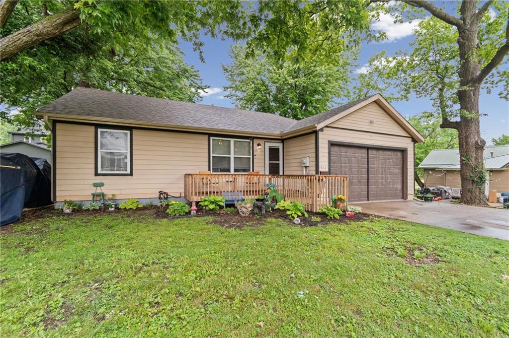 504 S Wellington Street - Photo 1