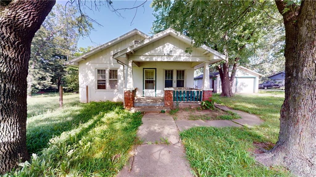 829 N West Street - Photo 1