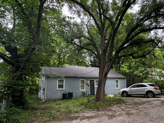 1526 Valley Road