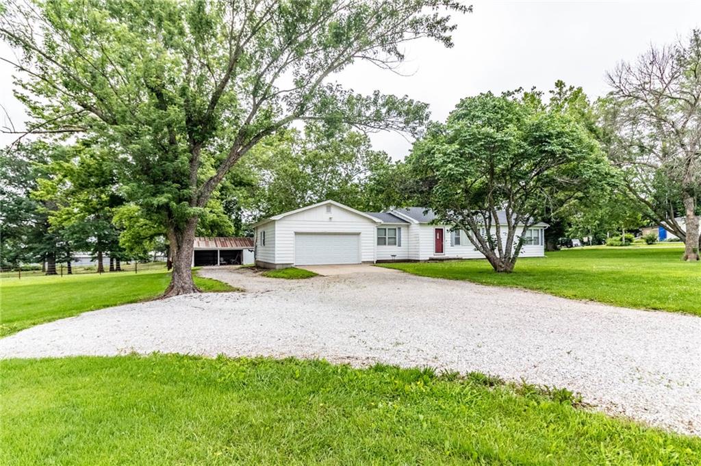 237 NW 21 Road - Photo 1
