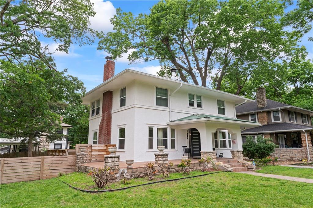 7444 Summit Street - Photo 1